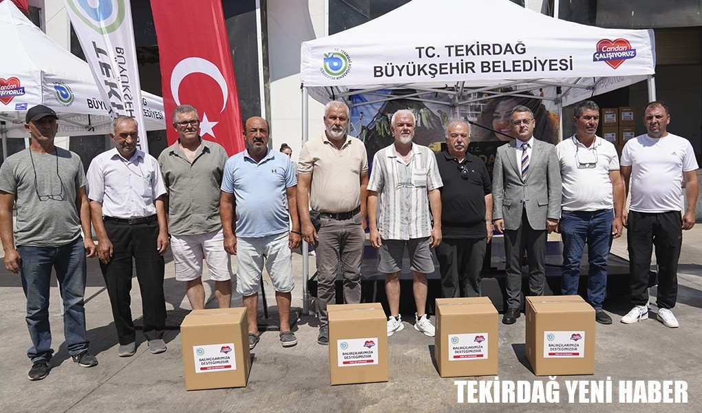 BÜYÜKŞEHİR’DEN BALIKÇILARA TEKNE BAKIM MALZEMESİ VE KIYAFET DESTEĞİ