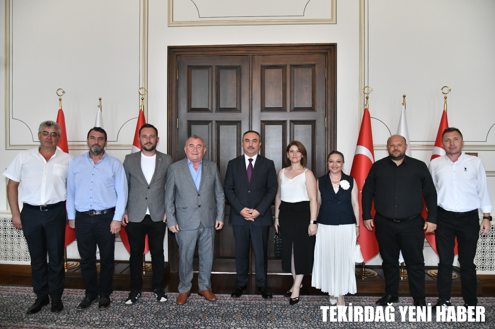 Çorlu Balkan Göçmenleri Derneği Başkan ve Üyeleri Vali Soytürk’ü Ziyaret Etti