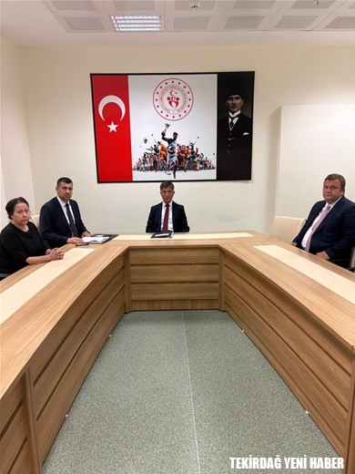 ÇORLU KAYMAKAMIMIZ NİYAZİ ERTEN, ÇORLU GENÇLİK VE SPOR İLÇE MÜDÜRLÜĞÜMÜZÜ ZİYARET ETTİ.