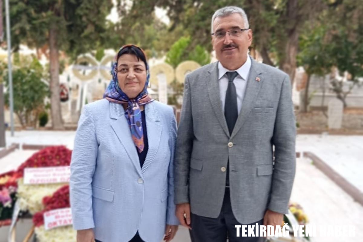 PROF. DR. MÜMİN ŞAHİN, GÜMÜLCİNE’DE DÜZENLENEN DR. SADIK AHMET’İN VEFATININ 30. YILI ANMA ETKİNLİKLERİNE KATILDI