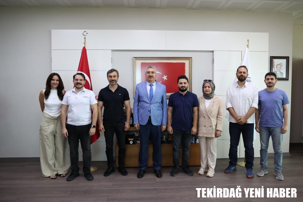 ÜNİVERSİTEMİZ REKTÖRÜNE ZİYARET