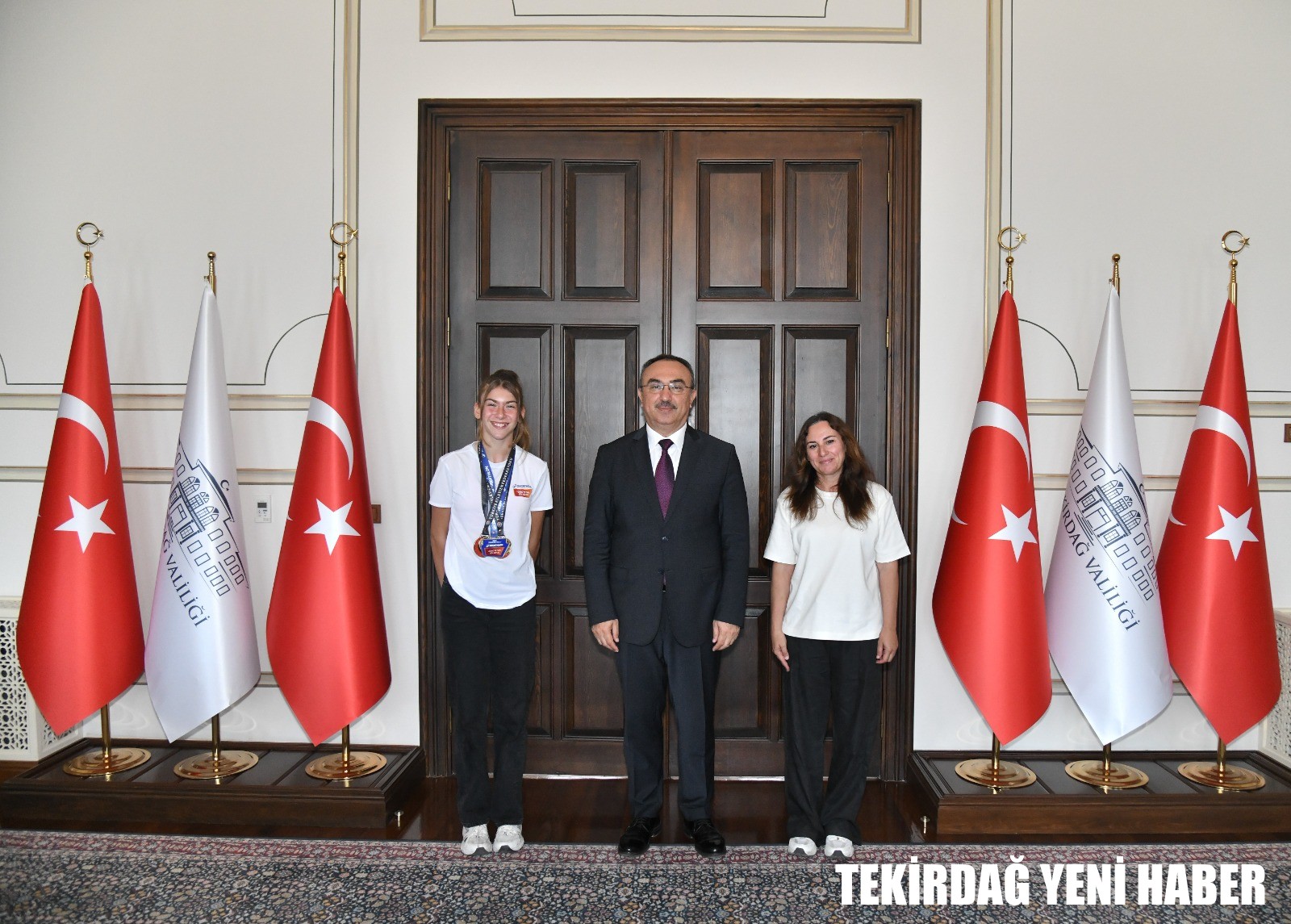 Vali Soytürk Atletizm Branşında Türkiye Şampiyonu Olan Sporcuyu Kabul Etti
