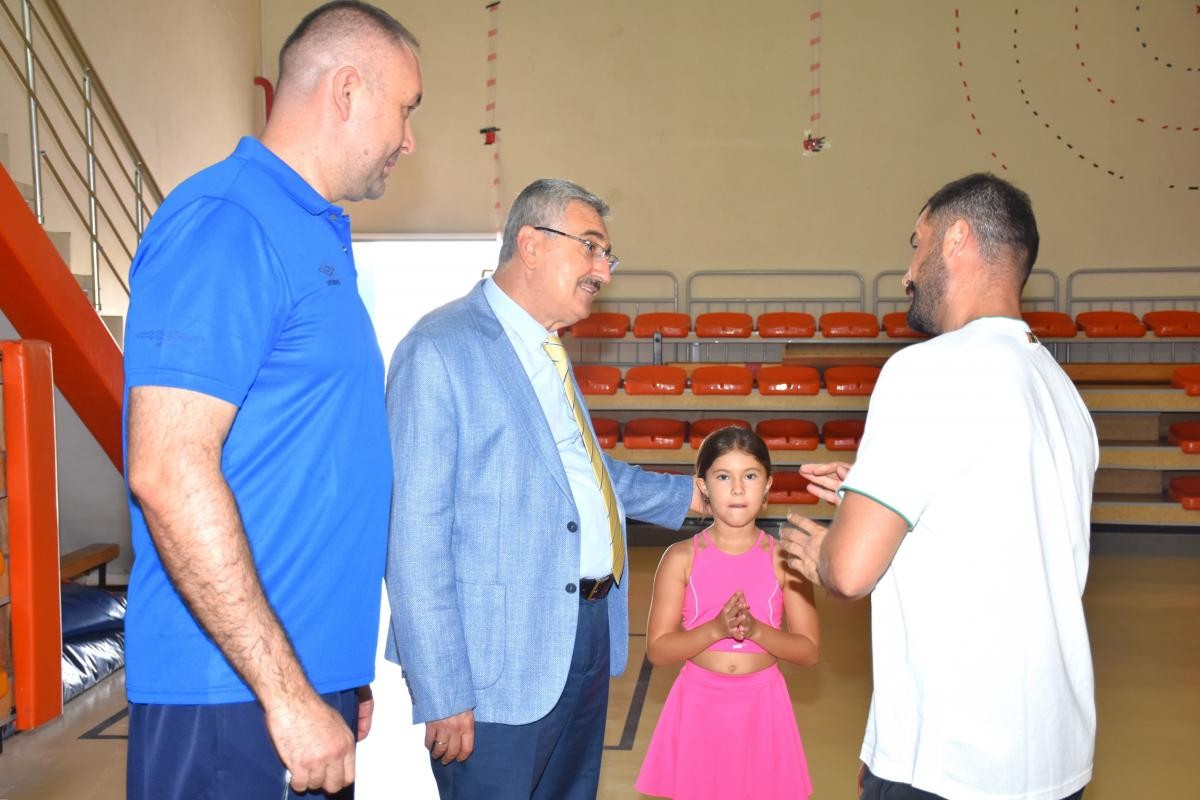 REKTÖR PROF. DR. MÜMİN ŞAHİN’DEN SBUAM’A ZİYARET