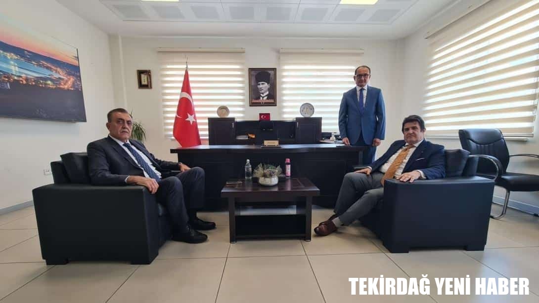 Süleymanpaşa Kaymakamı Mahmut Nedim Tunçer ve İl Milli Eğitim Müdürü Dr. Aziz Yeniyol, Süleymanpaşa İlçe Milli Eğitim Müdür Fahri Kırmızı’yı Ziyaret Etti