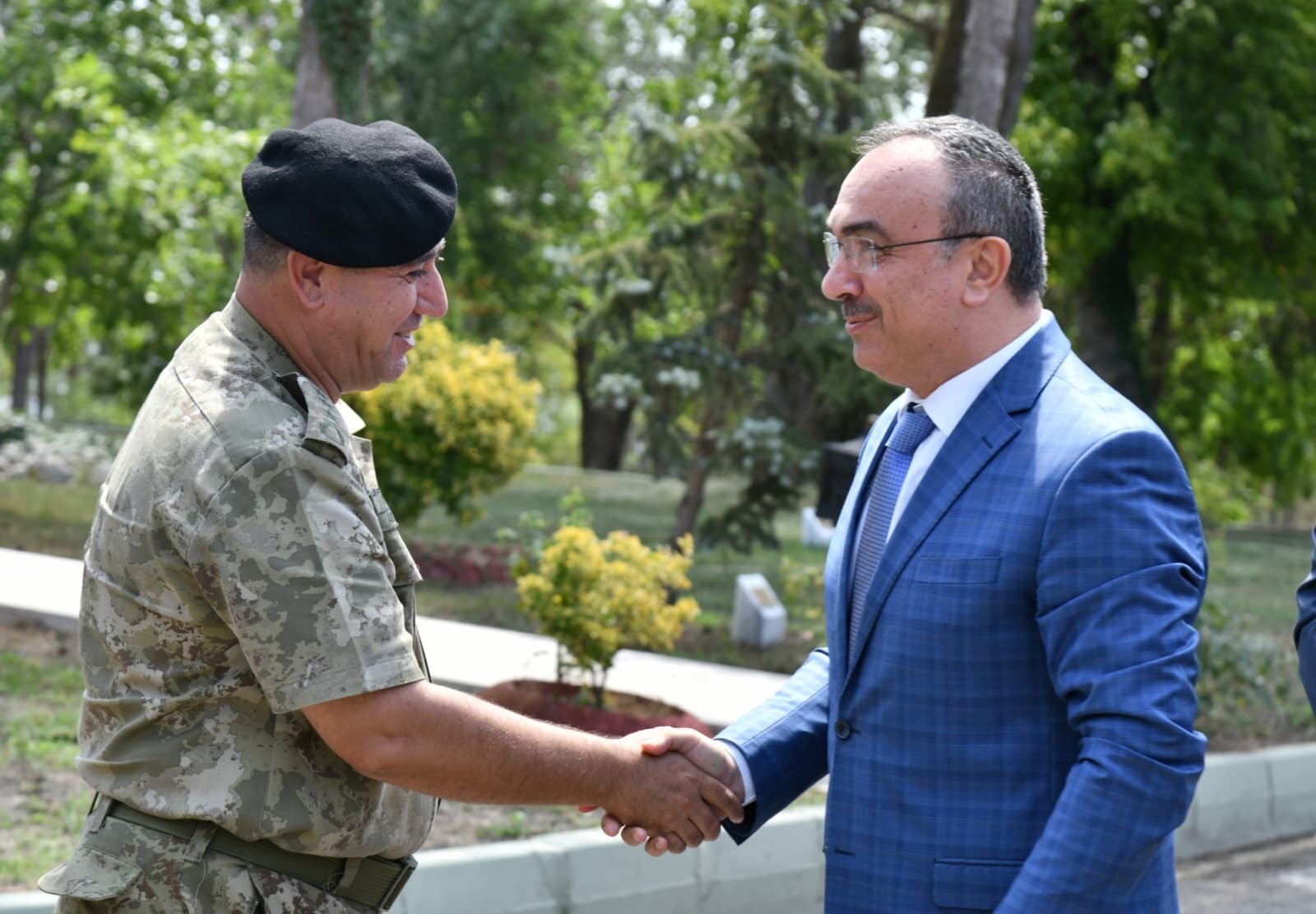Vali Soytürk 3’üncü Zırhlı Tugay Komutanlığını Ziyaret Etti