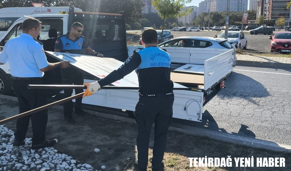 BÜYÜKŞEHİR ZABITA EKİPLERİNDEN İZİNSİZ REKLAM ELEMANLARINA GEÇİT YOK
