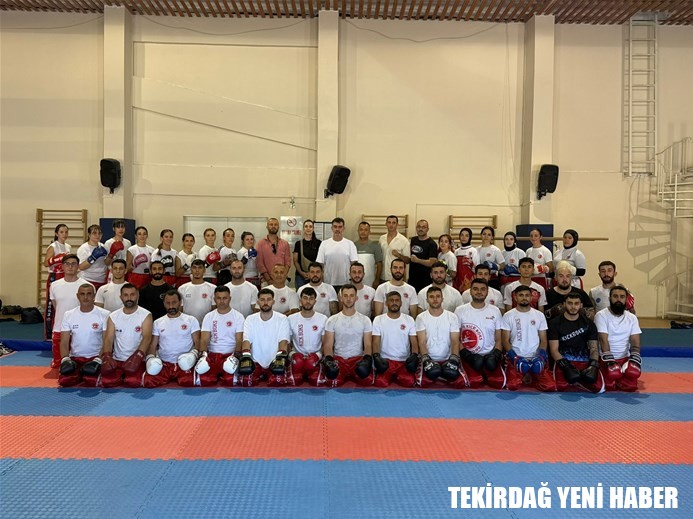 İLİMİZDE DÜZENLENEN “KİCK BOKS 1.KADEME YARDIMCI ANTRENÖR KURSU” SONA ERDİ.