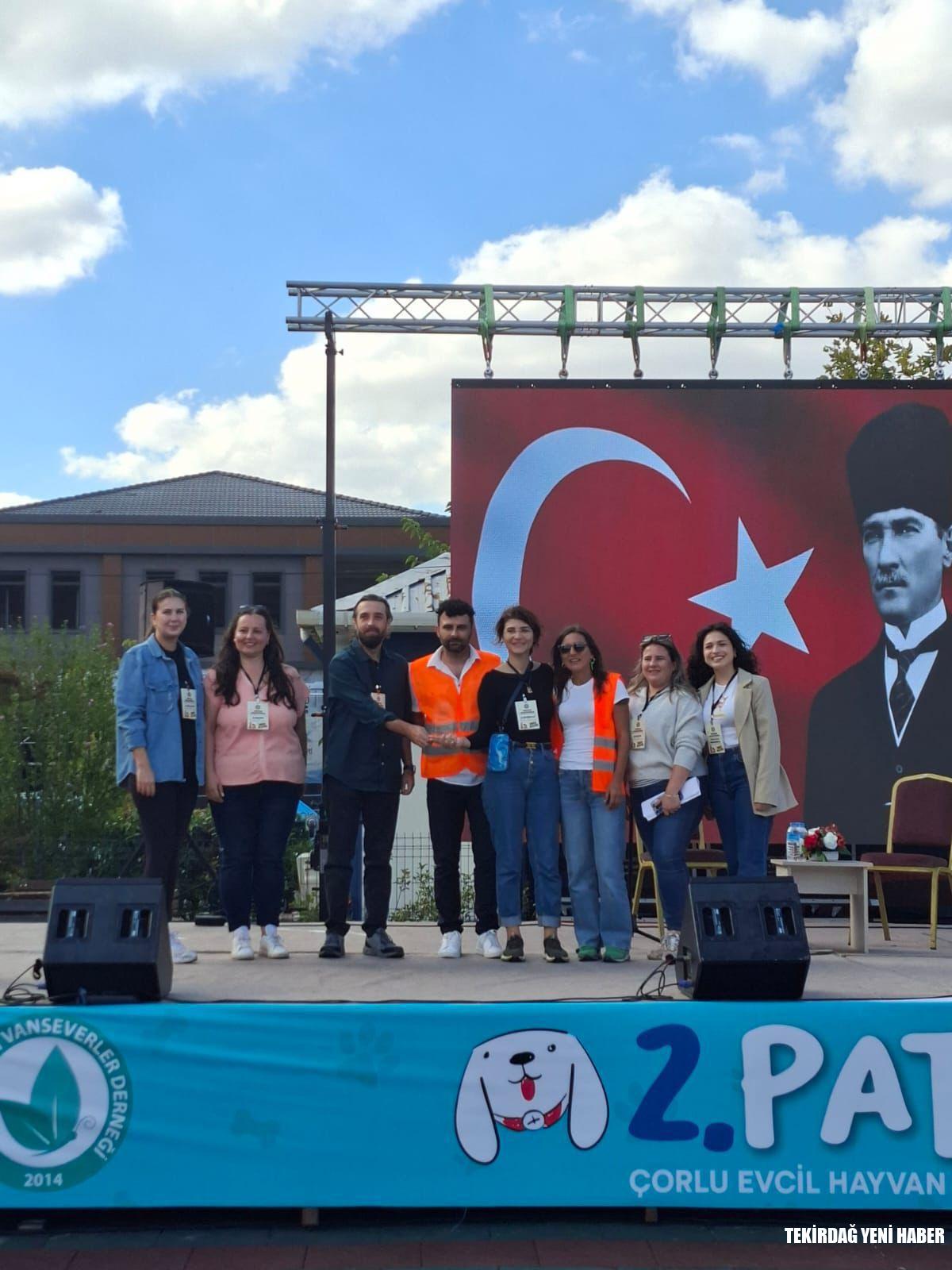 TEKİRDAĞ BAROSU PATİFEST’TE HAYVAN SAHİPLENMEYİ TEŞVİK ETTİ