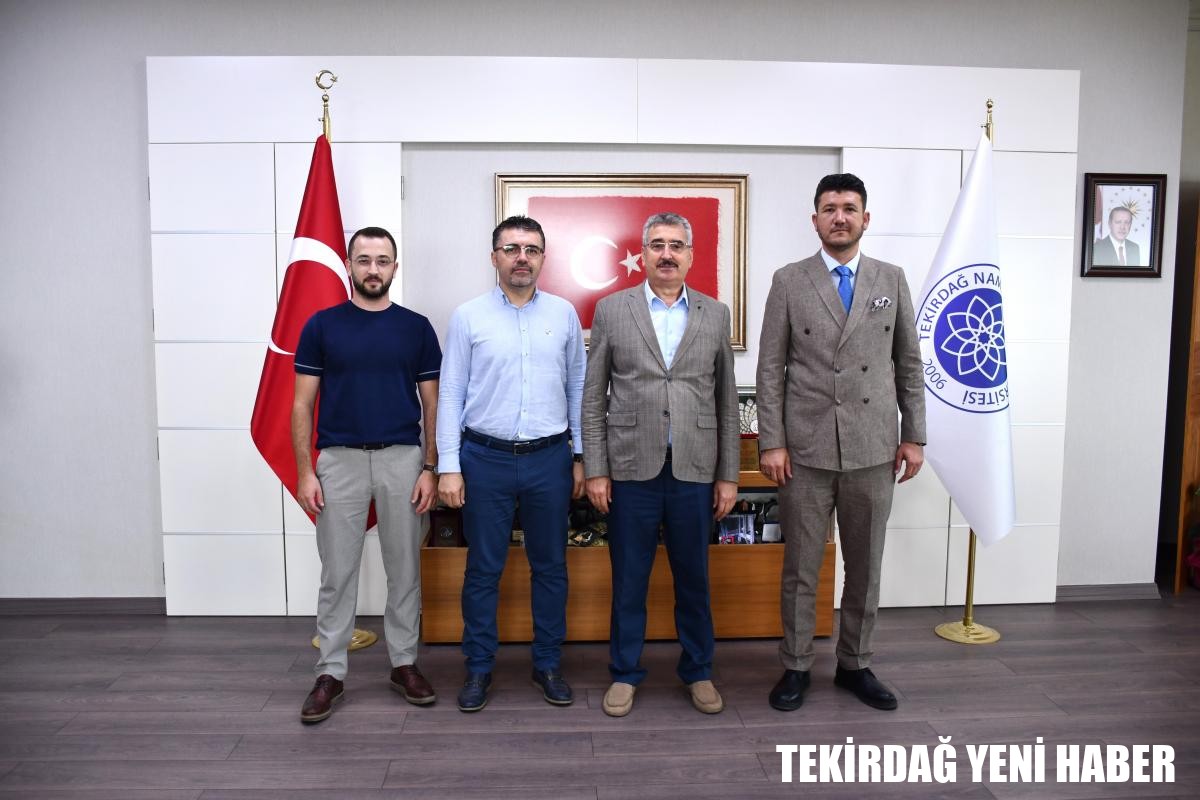 ÜNİVERSİTEMİZ KARİYER UYGULAMA VE ARAŞTIRMA MERKEZİ’NDE DEVİR TESLİM TÖRENİ GERÇEKLEŞTİ