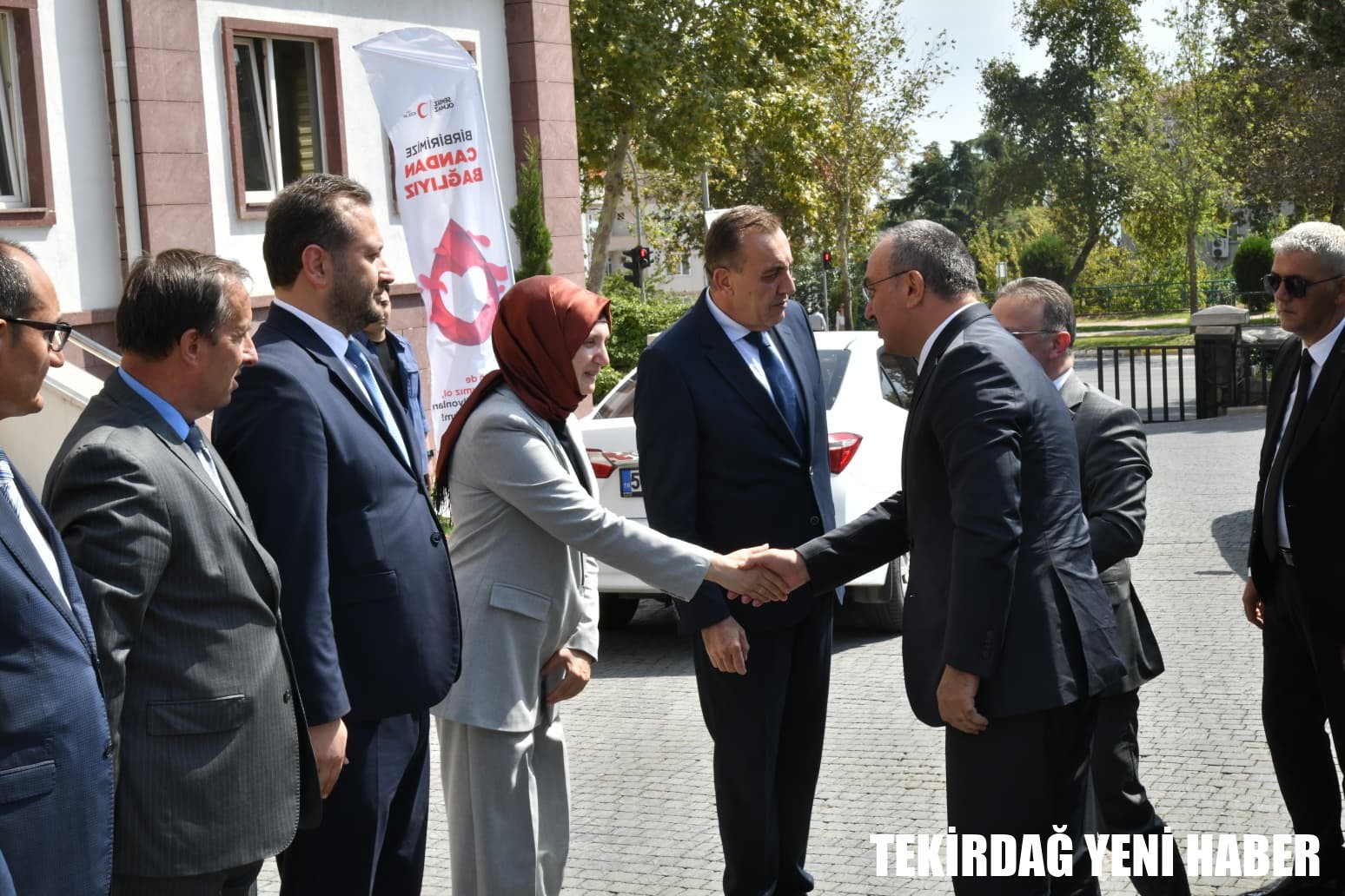Vali Soytürk Kan Bağışlayan Vatandaşlarımıza Plaket ve Altın Madalya Takdim Etti