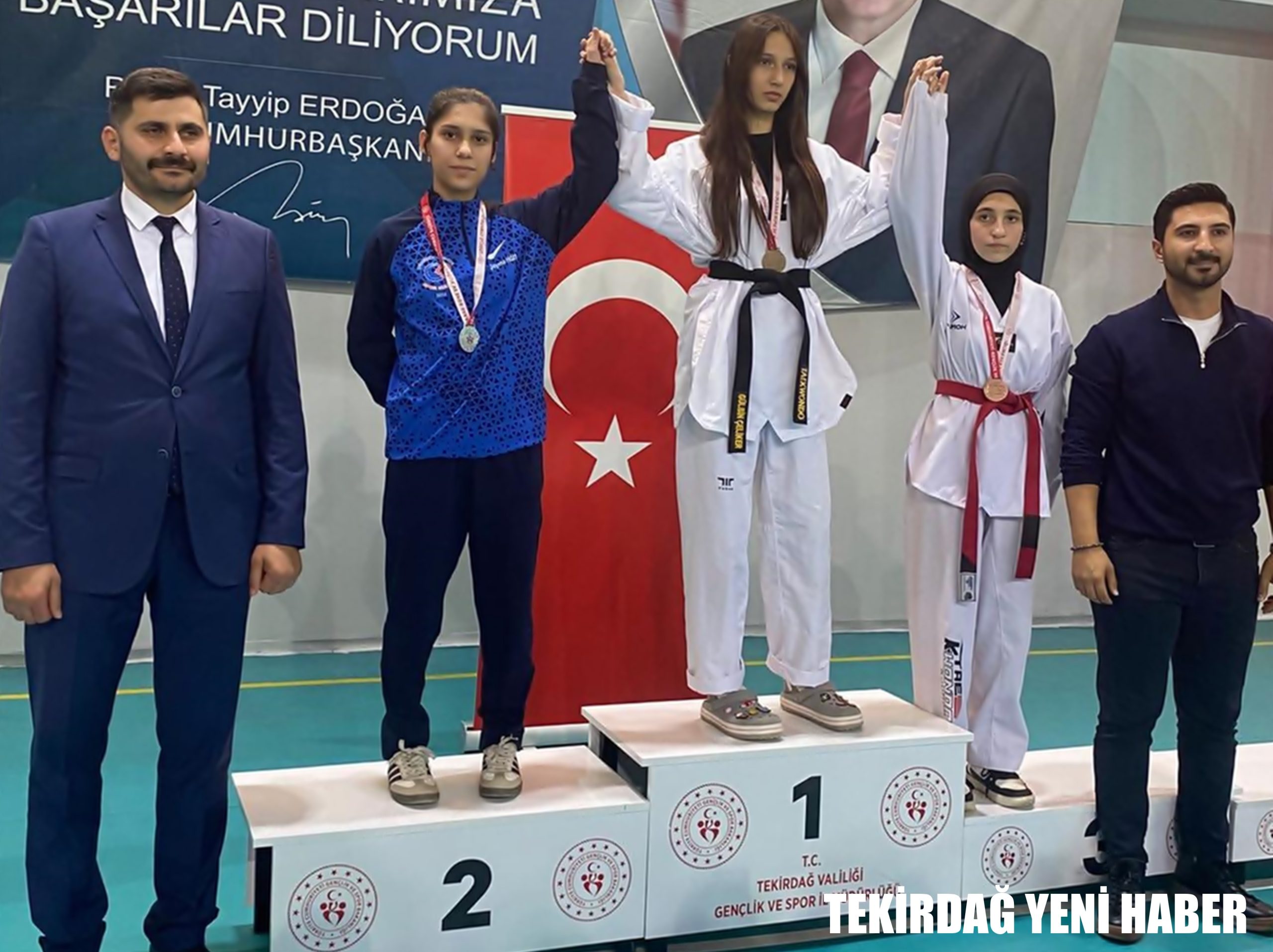 6 TAEKWONDO SPORCUMUZ KÜRSÜYE ÇIKTI
