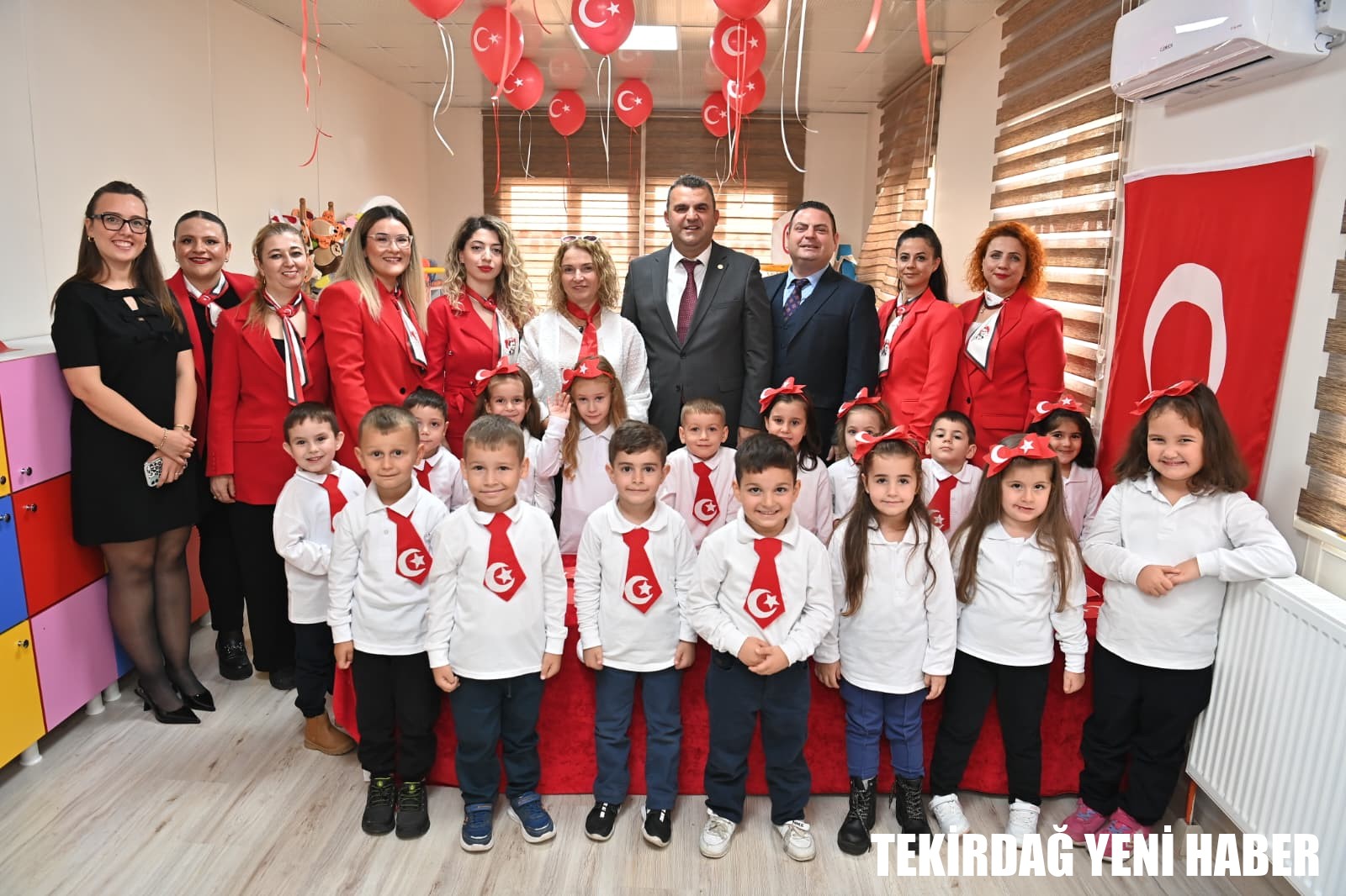 Başkan Volkan Nallar Cumhuriyet Bayramını Çocuklarla Kutladı