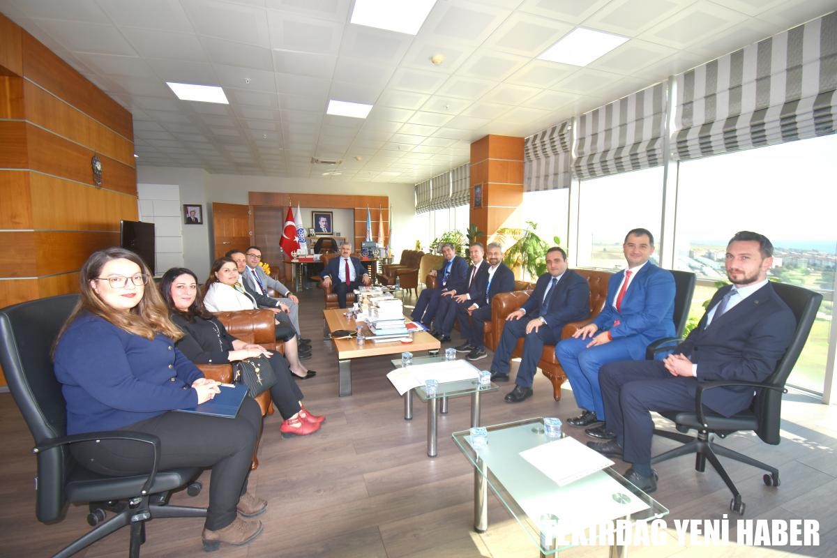 REKTÖR ŞAHİN’E MEDEK TAKIM LİDERLERİNDEN ZİYARET