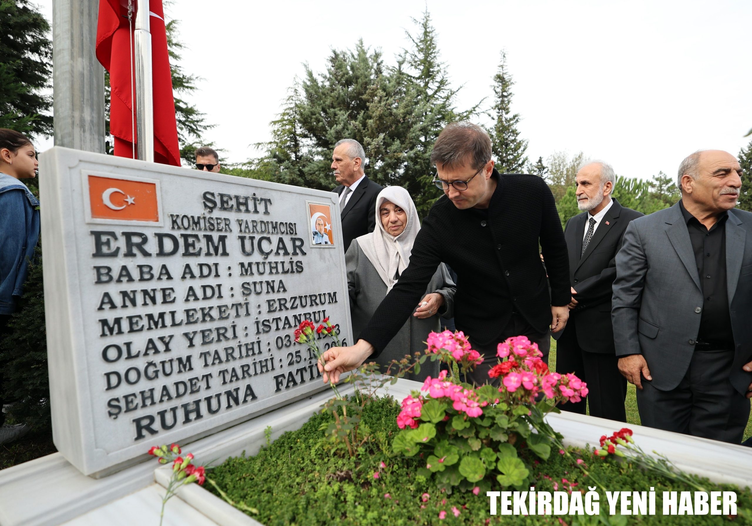 ŞEHİT ERDEM UÇAR KABRİ BAŞINDA ANILDI