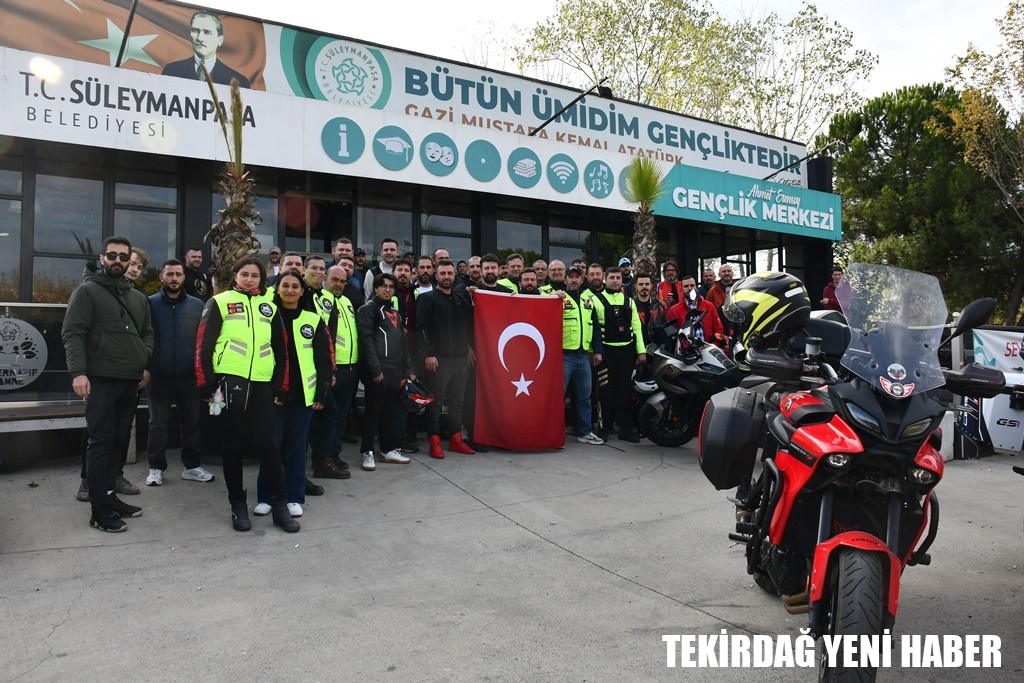 Süleymanpaşa Belediyesi Ahmet Erensoy Gençlik Merkezi’nde Şampiyonluk Coşkusu