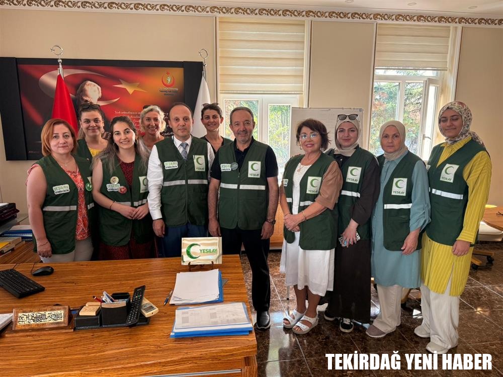 Tekirdağ Yeşilay Şube Başkanlığından Müdürlüğü Halk Sağlığı Hizmetleri Başkanı Dr. Haci Bayram Zengin’e Ziyaret Gerçekleştirldi.