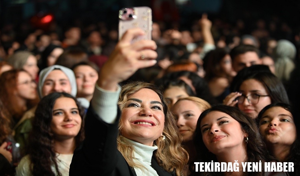 ÜNİVERSİTELİ GENÇLER “HOŞ GELDİN FEST” İLE COŞTU