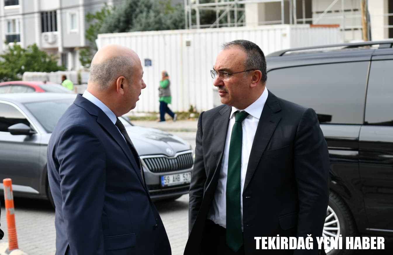 Vali Soytürk Depremin Hissedildiği Marmaraereğlisi’nde İncelemelerde Bulundu