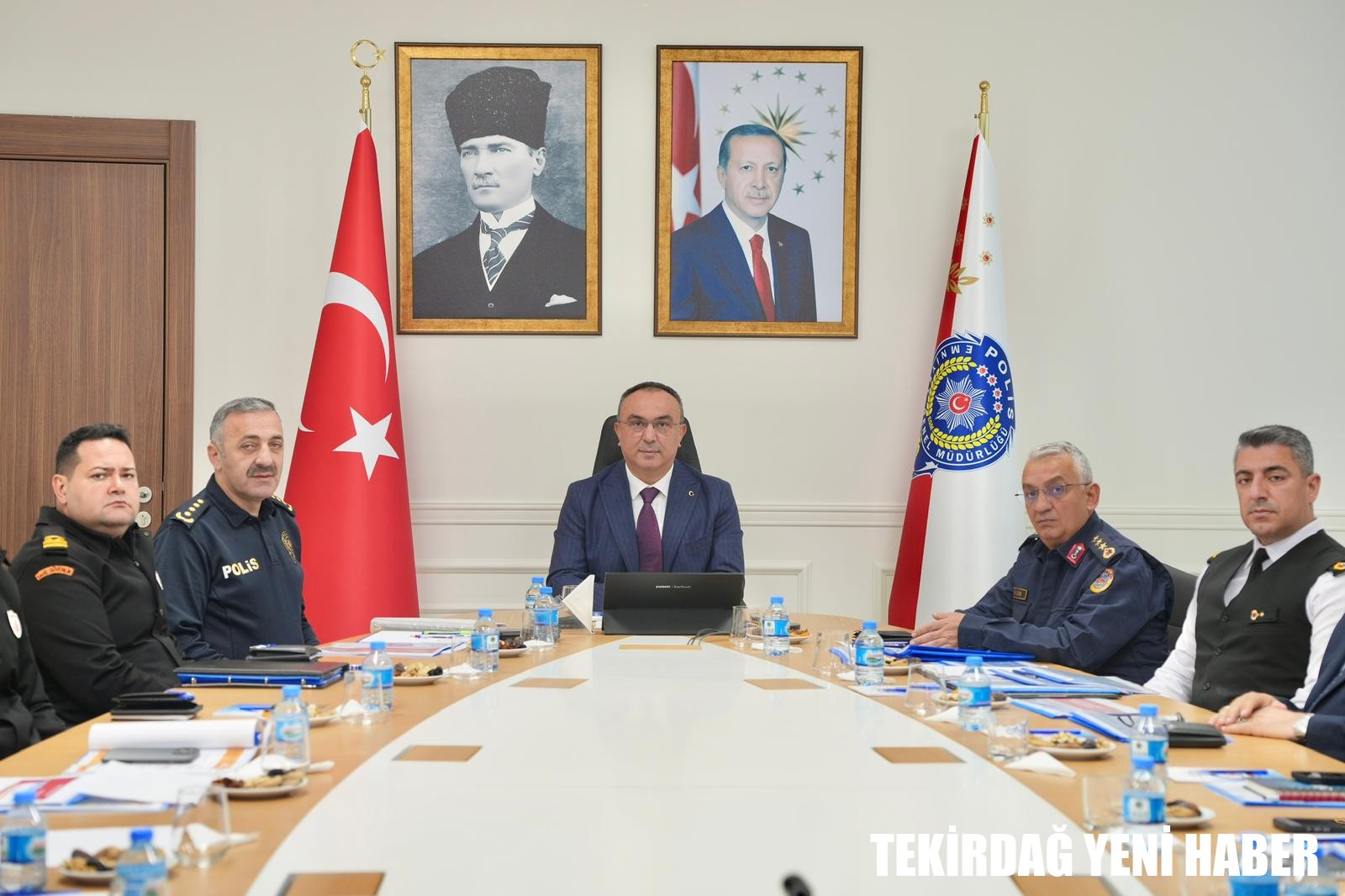 Vali Soytürk İl Emniyet Müdürlüğünü Ziyaret Etti