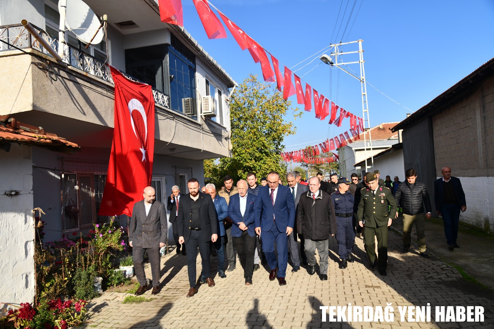 Vali Soytürk Şehit Ailesinin Acısını Paylaştı