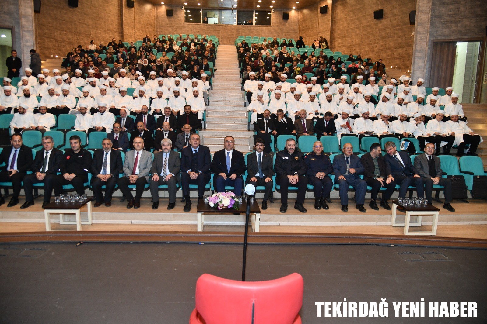 Aday Din Görevlileri Mezuniyet Programı Düzenlendi