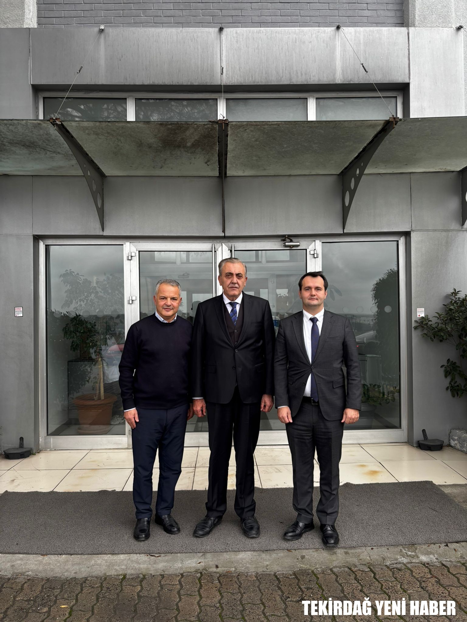 Kaymakamı  Mahmut Nedim TUNÇER, Velimeşe OSB Müteşebbis Üyesi..