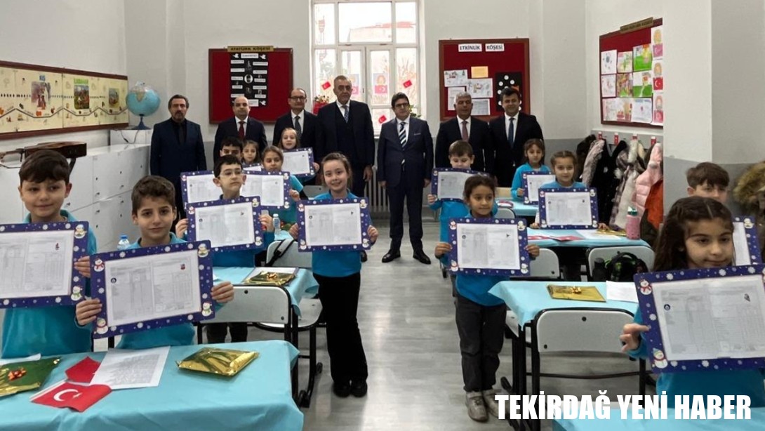 2025-2026 Eğitim-Öğretim Yılı Birinci Dönem Karne Dağıtım Programı, Ertuğrul İlkokulunda Gerçekleştirildi
