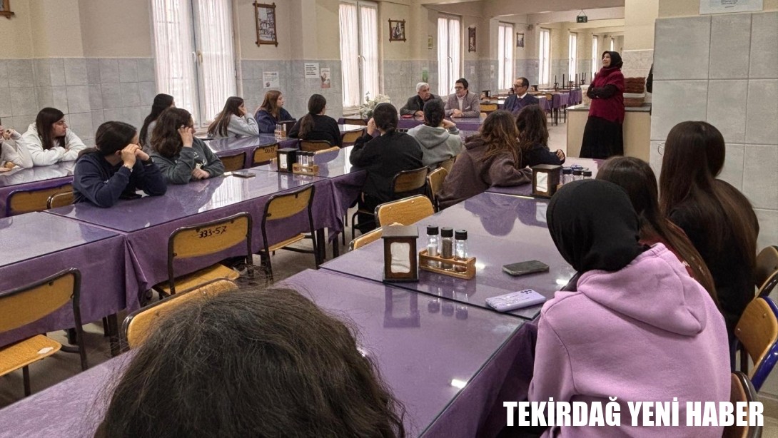 İl Millî Eğitim Müdürü Dr. Aziz Yeniyol, Pansiyondaki Öğrencilerle Buluştu