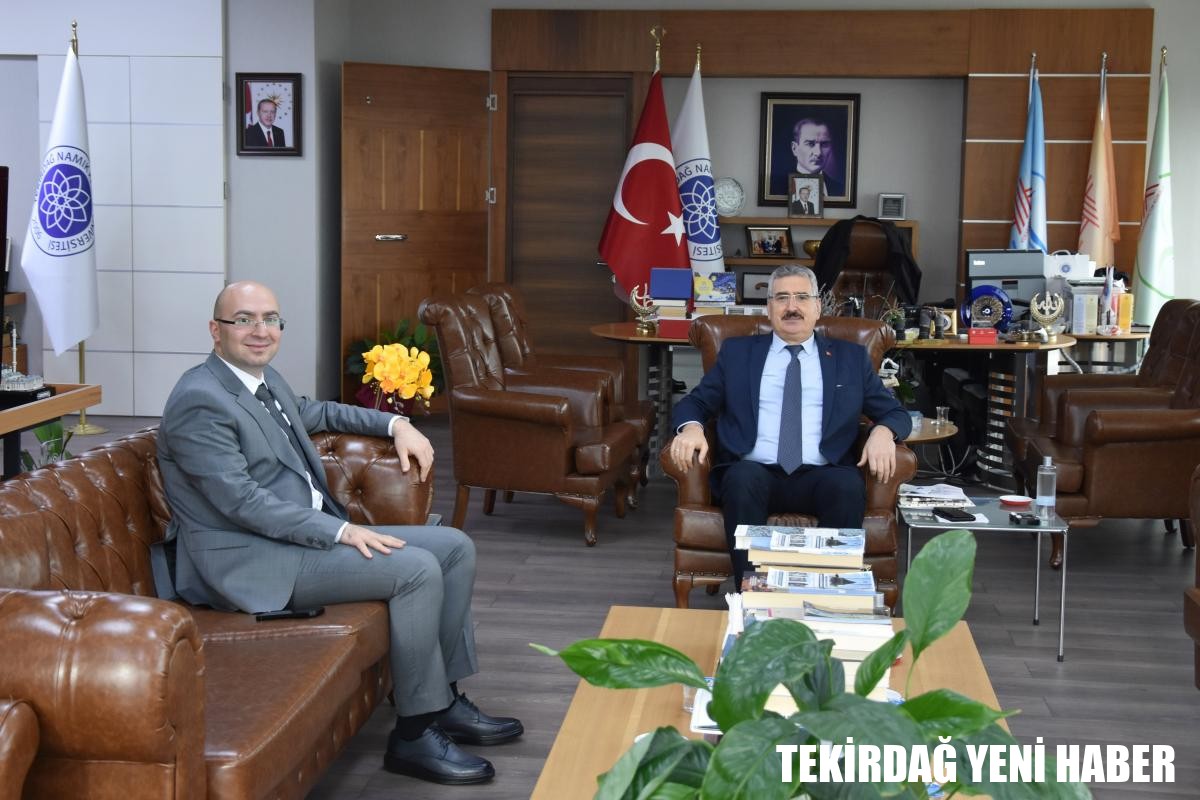 ÜNİVERSİTEMİZ REKTÖRÜNE ZİYARET