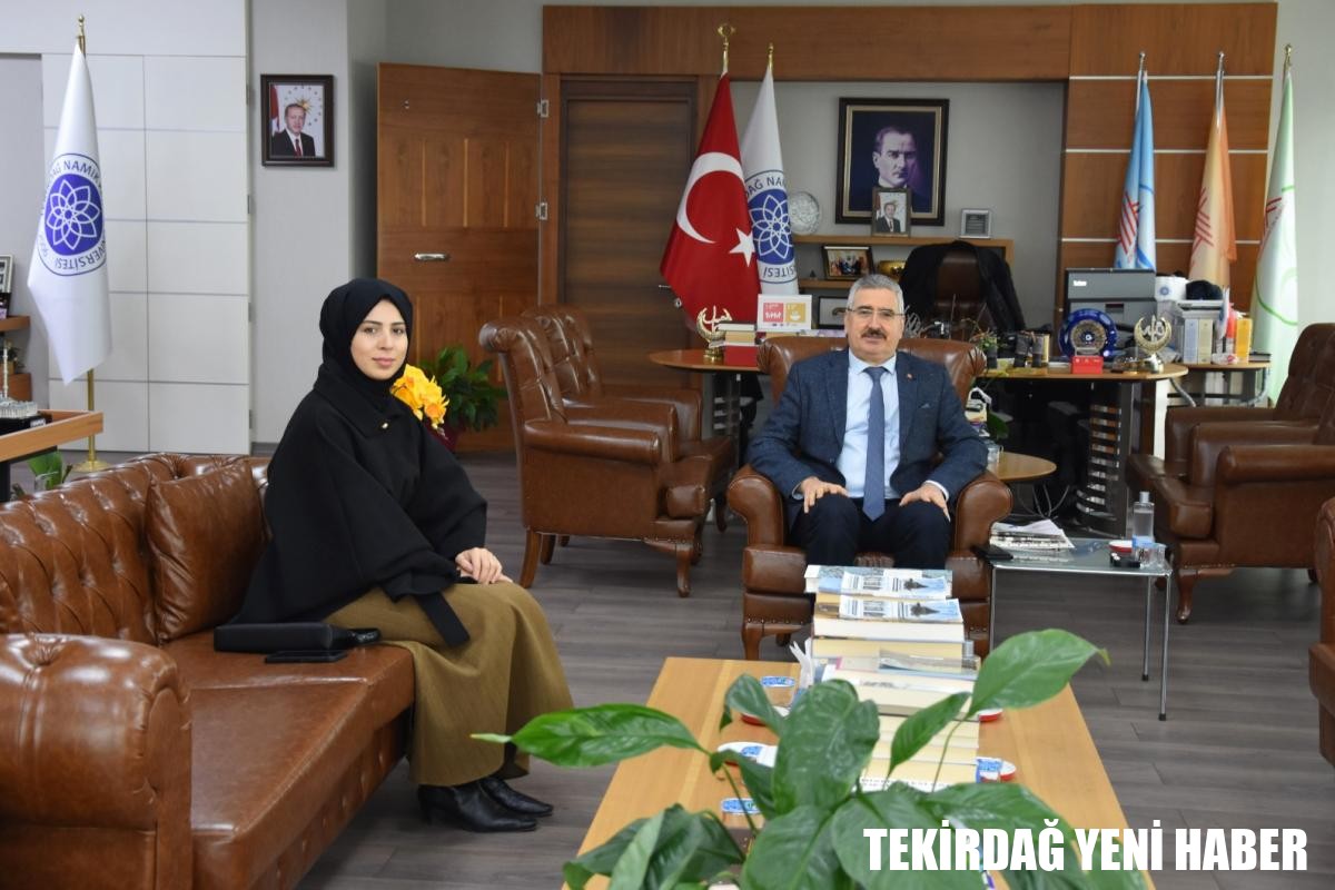 ÜNİVERSİTEMİZ REKTÖRÜNE ZİYARET