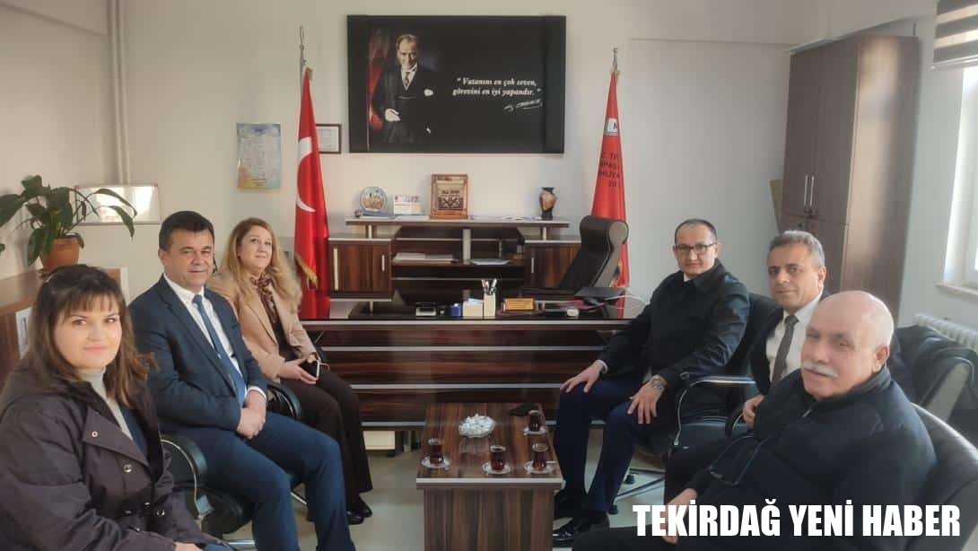 İlçe Milli Eğitim Müdürü Fahri KIRMIZI İlçemiz Kazandereli Memiş Pehlivan Ortaokulunda Düzenlenen Bayrak Töreni’ne Katıldı