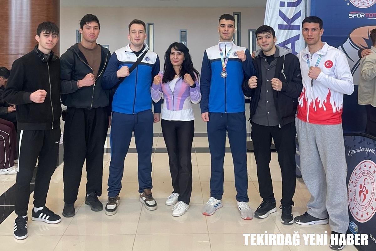 ÖĞRENCİMİZ MUAY THAİ ÜNİLİG TÜRKİYE ŞAMPİYONASINDA 3.LÜK ELDE ETTİ