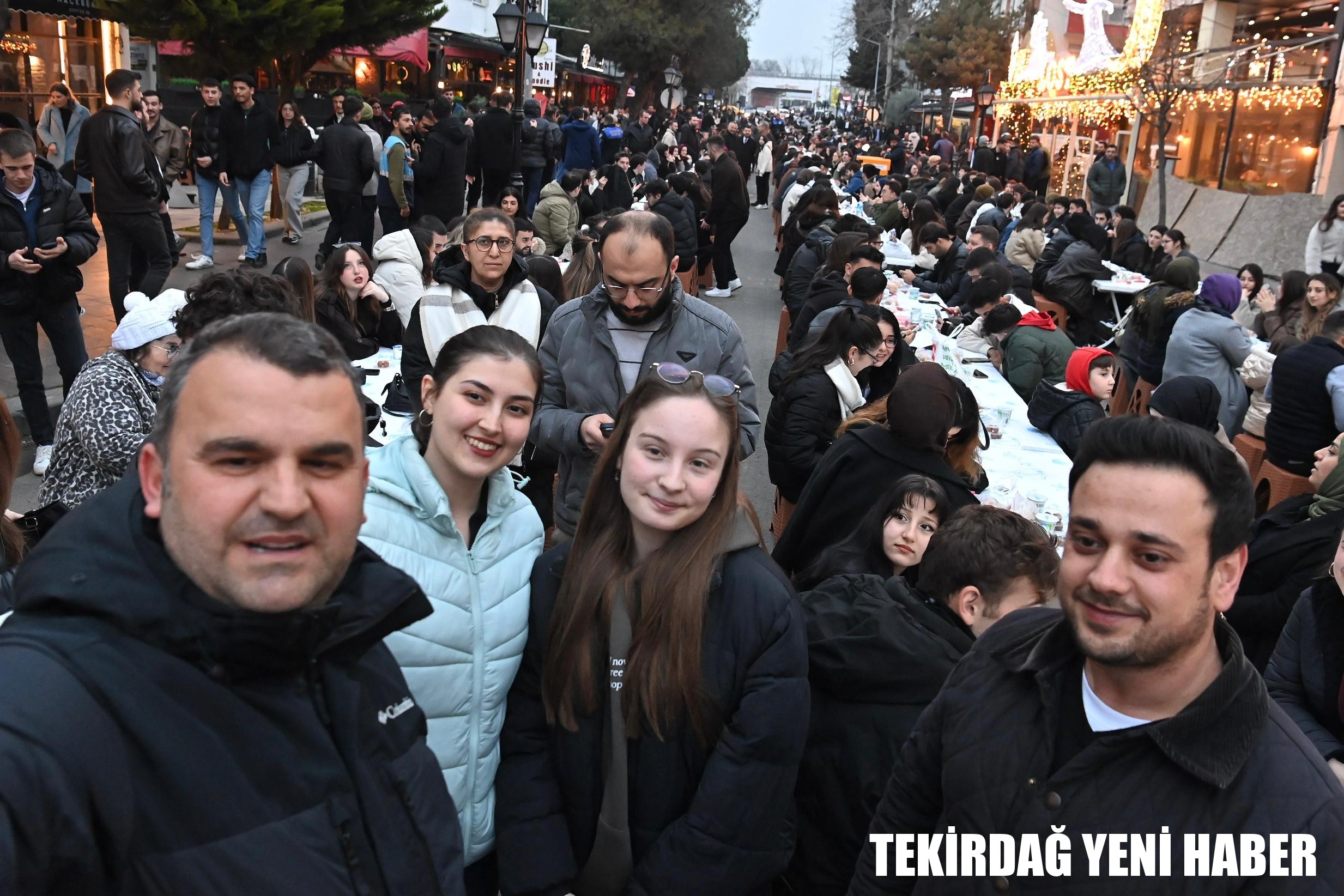 Halk Sofraları Üç Mahallede Daha Yürekleri Fethetti