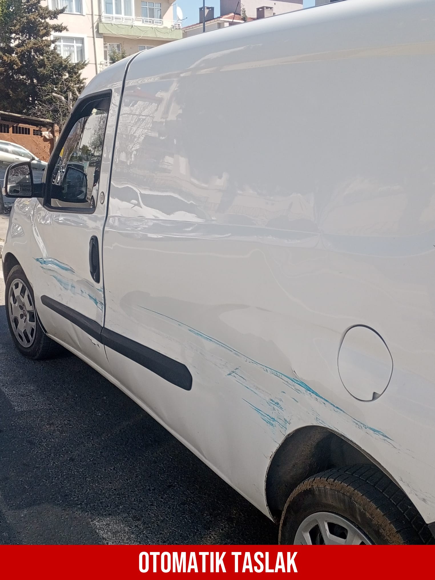 Muratlı Caddesi’nde Trafik Kazası: Yol Kısa Süreliğine Kapandı