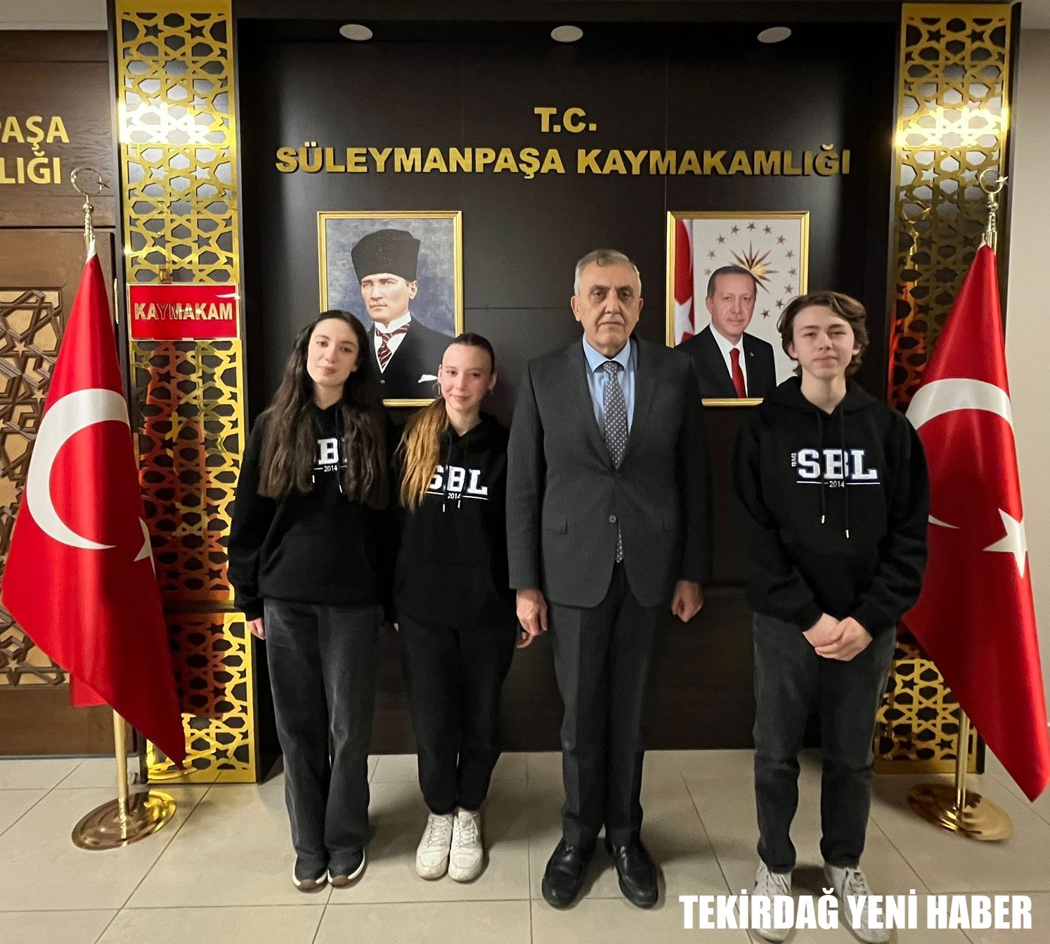 Süleymanpaşa Kaymakamı  Mahmut Nedim TUNÇER, bu yıl 57’ncisi düzenlenen TÜBİTAK 2204 Lise Öğrencileri Araştırma Projeleri Yarışmaları…