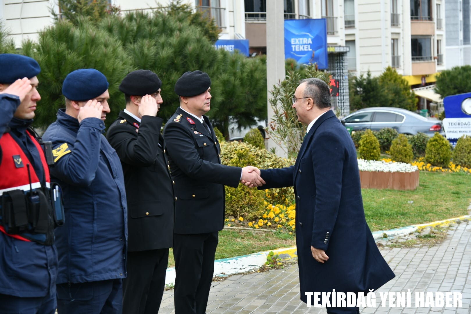 Vali Soytürk Uygulama Noktasında Görev Yapan Personelle Bayramlaştı