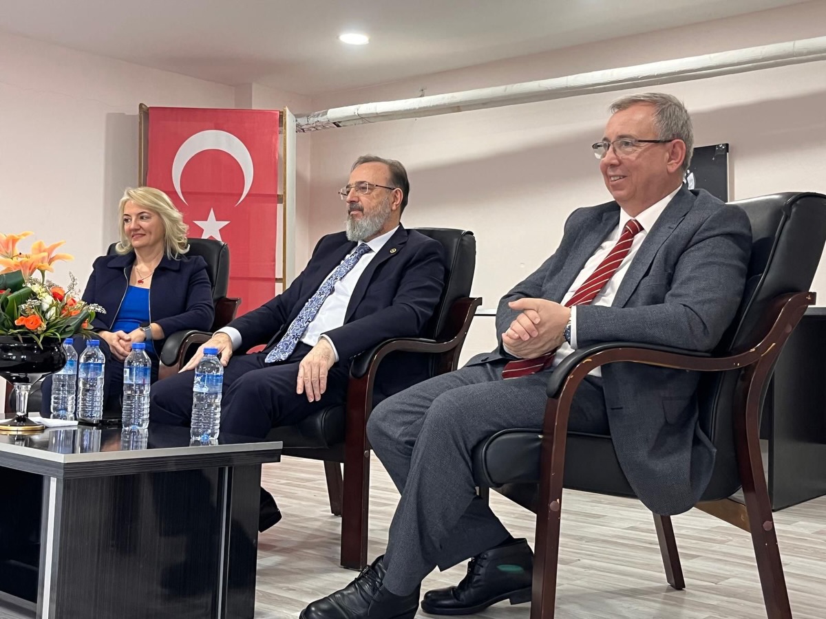 Başhekim Prof. Dr. Erhan Tabakoğlu, Hayrabolu’da Öğrencilerle Buluştu
