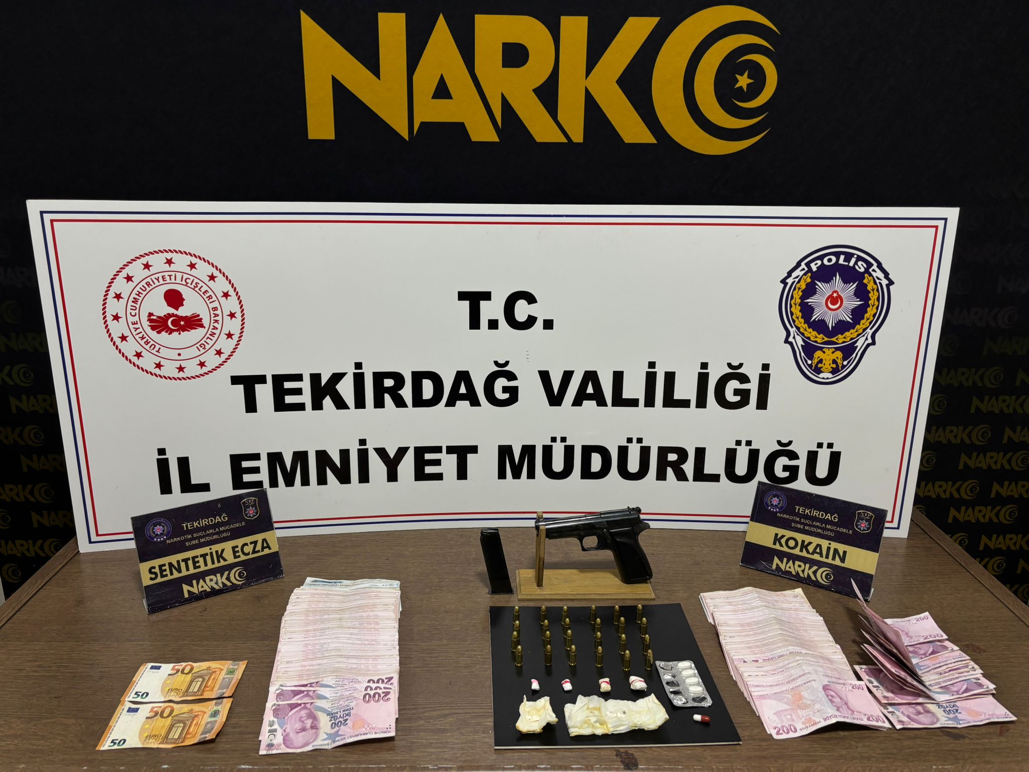 TEKİRDAĞ’DA ZEHİR TACİRLERİNE “TAM SAHA PRES”: 184 ŞÜPHELİYE İŞLEM!