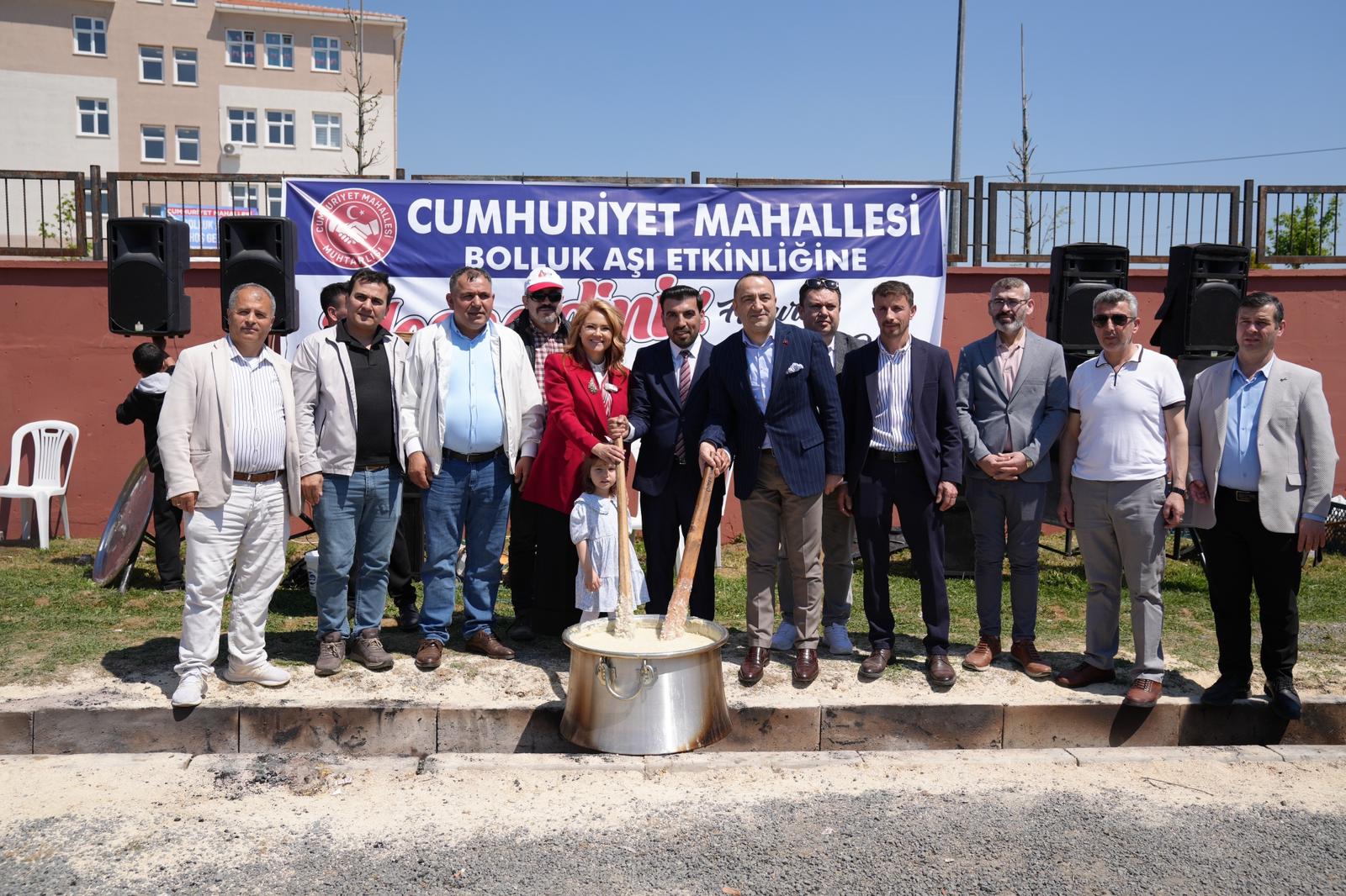 BAŞKAN MÜGE YILDIZ TOPAK BOLLUK AŞI ETKİNLİĞİNE KATILDI
