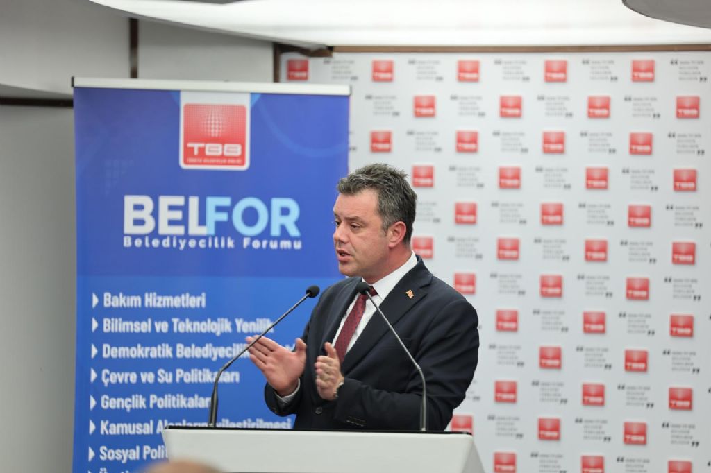 Başkan Sarıkurt BELFOR`da Çorlu Gençlik Meclisi`ni Anlattı