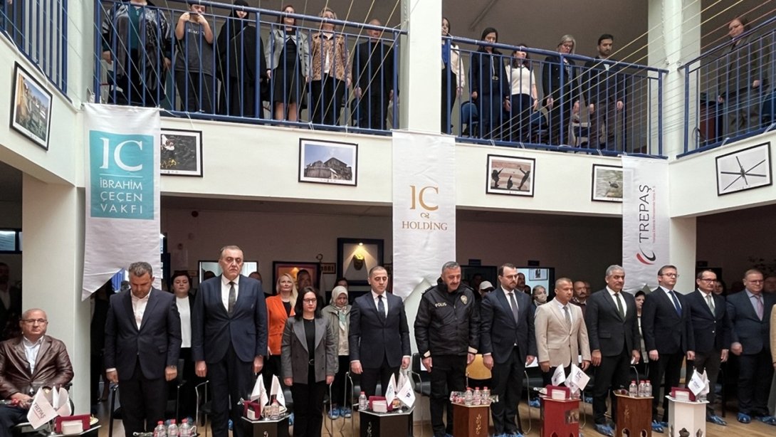 Kaymakamımız Sayın Mahmut Nedim TUNÇER ile il ve ilçe protokolü, Dünya Otizm Farkındalık Ayı kapsamında…