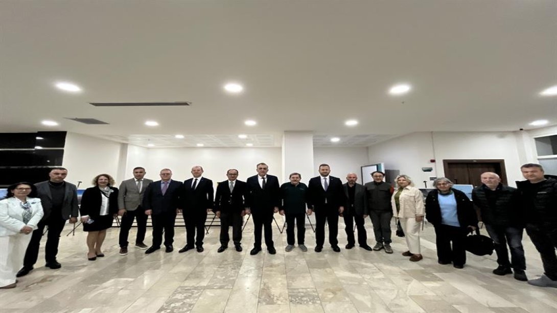 Kaymakamımız Sayın Mahmut Nedim TUNÇER ve protokol üyeleri, Turizm Haftası münasebetiyle Yahya Kemal Beyatlı Kültür Merkezi’nde düzenlenen…