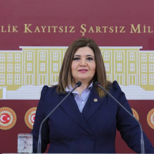 İYİ Partili Vekil Selcan Taşçı’nın Ayağı Kırıldı