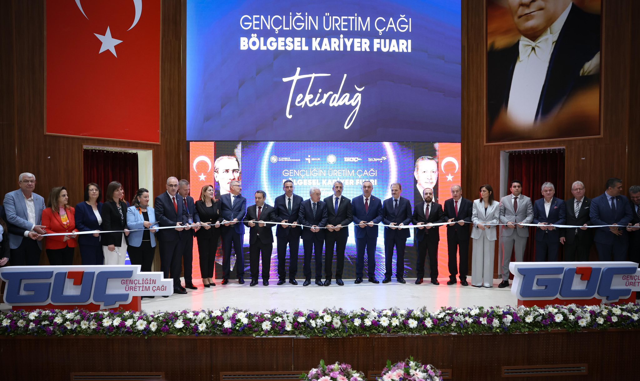 Tekirdağ’da “Gençliğin Üretim Çağı Bölgesel Kariyer Fuarı” Yoğun İlgiyle Açıldı